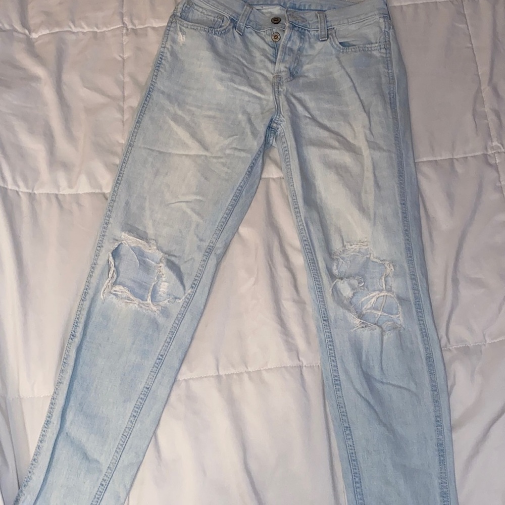Hollister Distressed Skinny High Rise